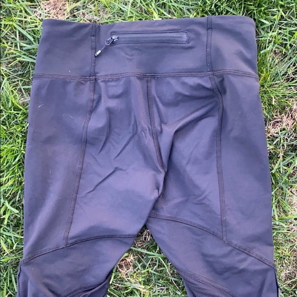 Lululemon black pants - Picture 6 of 6